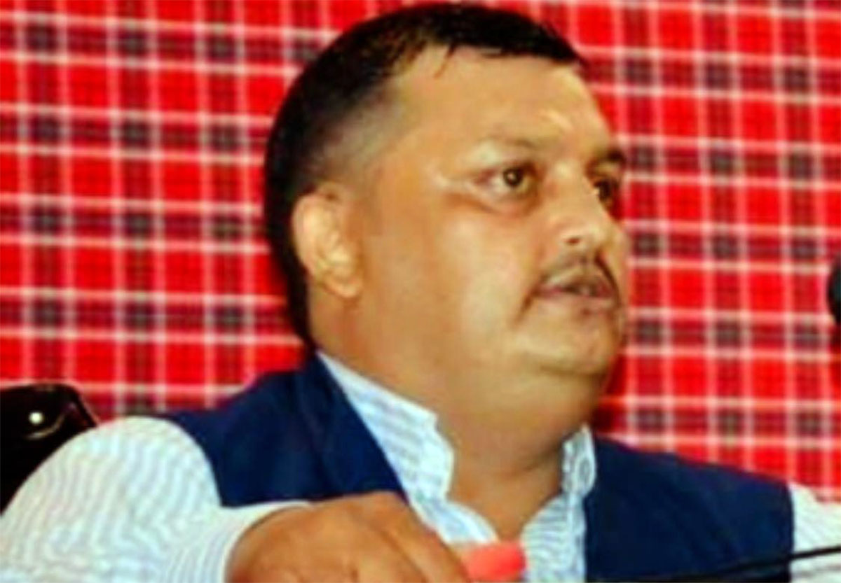 चितवन विकासको नयाँ गति देखेर विरोधीहरु बर्बराउन थाले : नेता अधिकारी